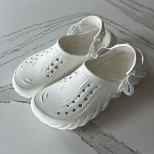 Crocs Echo Clog - size M 12